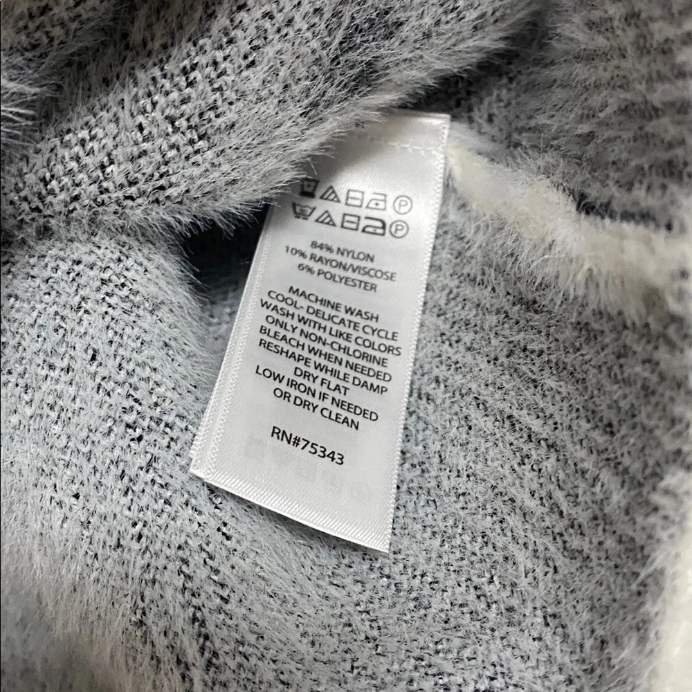 Rachel Zoe | Fuzzy-knit White Pullover Moc Neck Sweater w/ black Heart Design